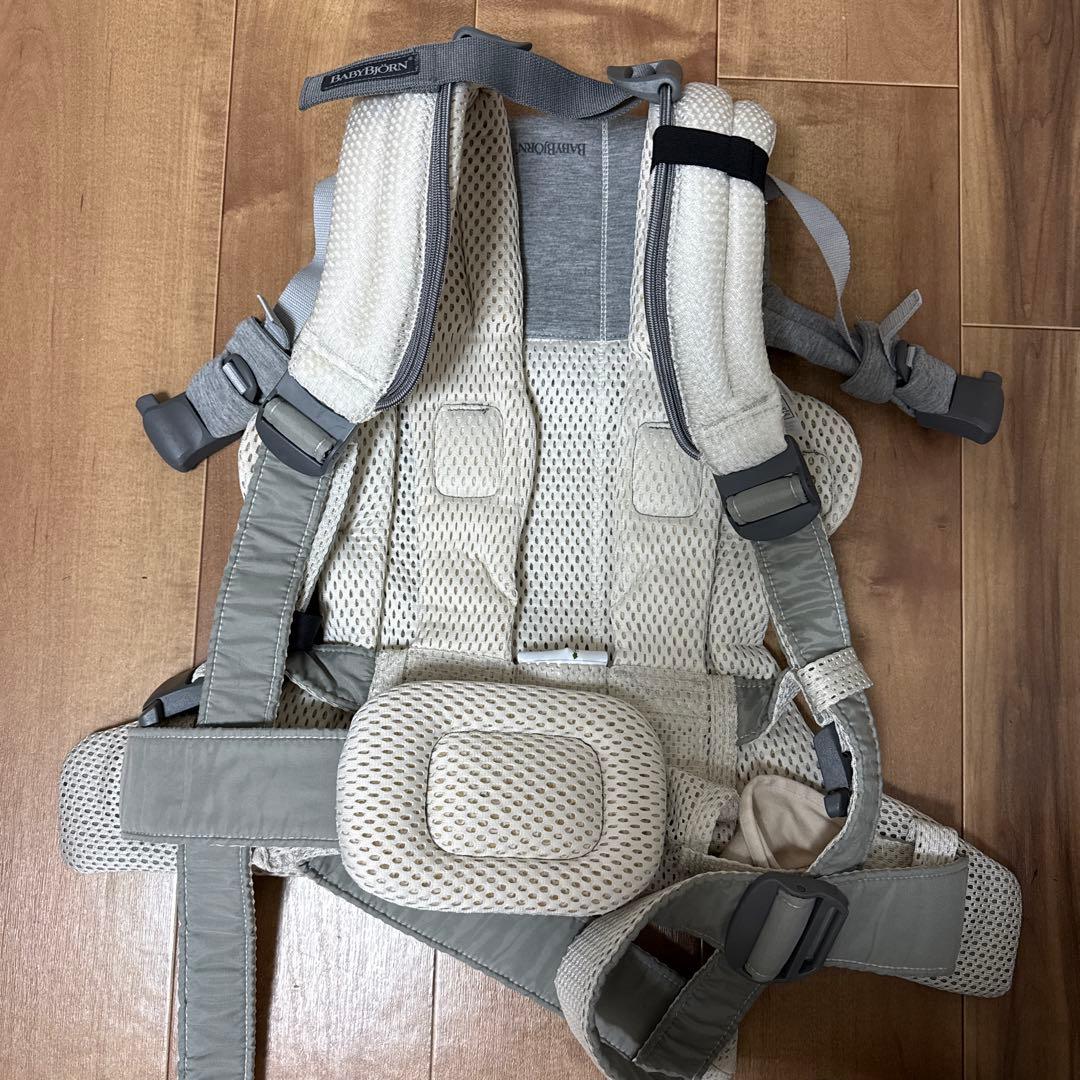 【美品】BABYBJÖRN 抱っこ紐 メッシュ ハーモニー クリーム