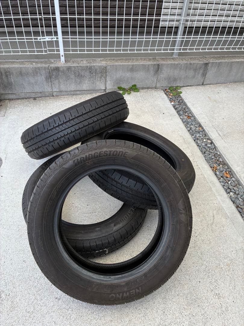 送料込み155/65r14BRIDGESTONE NEWNO4本セットバリ山