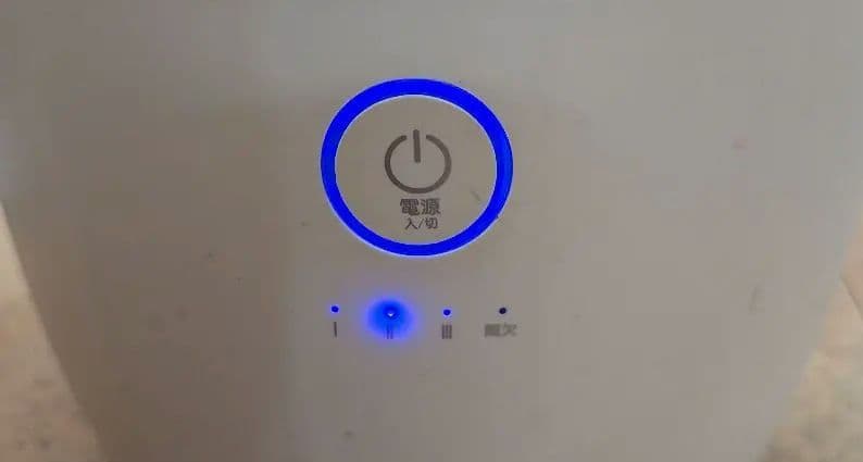 ホワイト 置き型加湿器 スリムデザイン