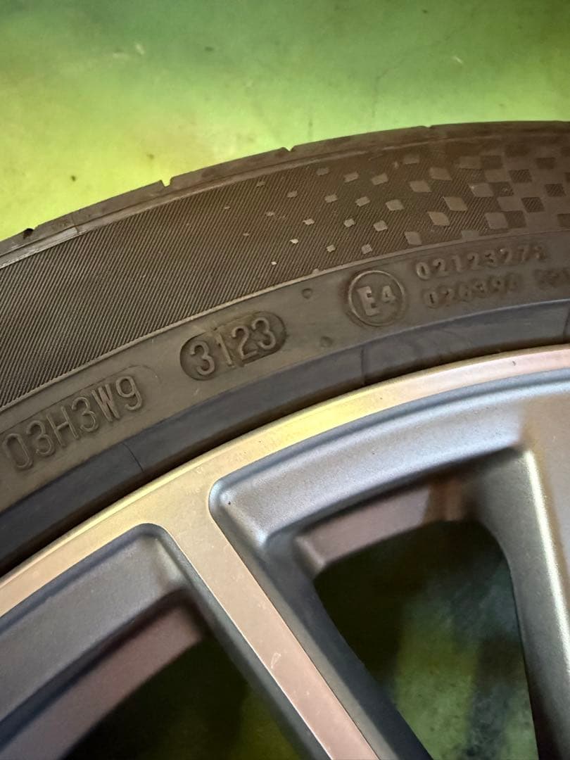 [土日値下げ]Audi Q3 純正アルミホイール　255/40R20 4本セット