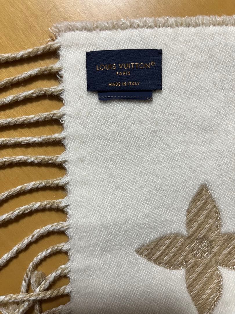 LOUIS VUITTON マフラー　レディース （箱無し）