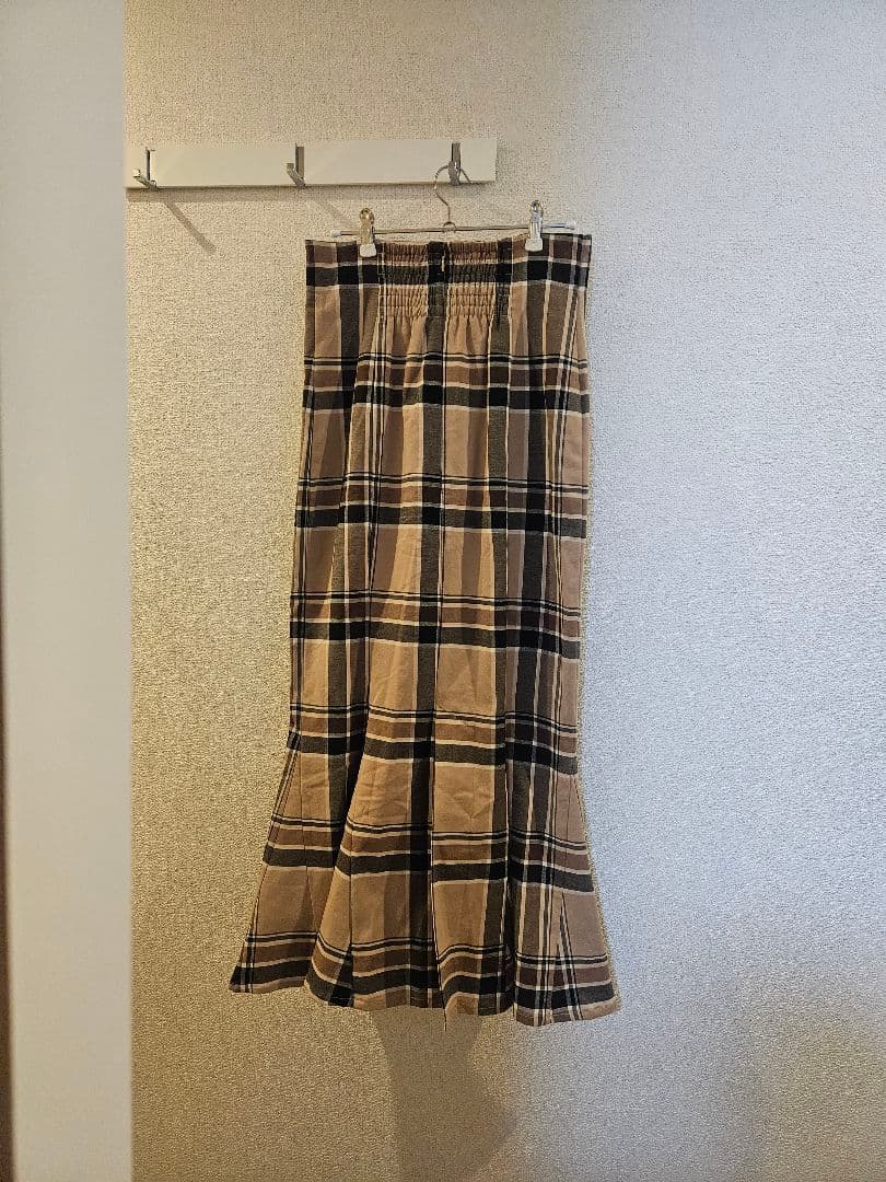 【美品】ハイウエストタイトヘムフレアチェックスカートSNIDEL
