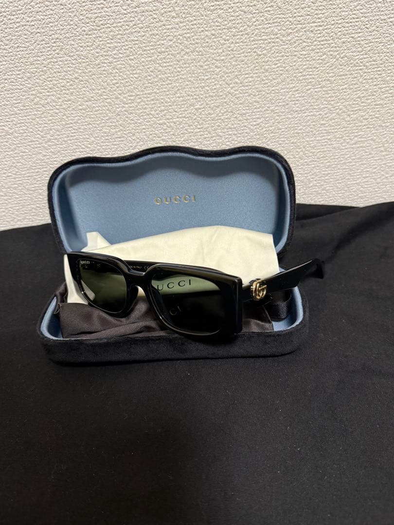 M*t様 GUCCI ブラック スクエア サングラス ケース付き