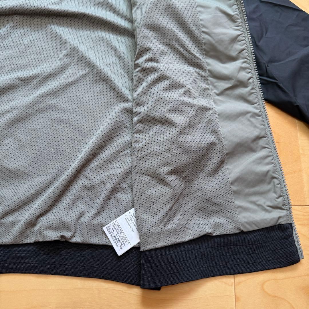 NIKEナイキ　ウィンドブレーカー　ウィンドランナー　上着　カーキ　黒　L 新品