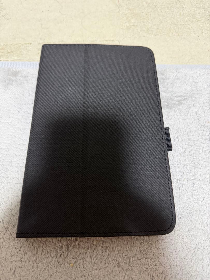 LUCA タブレット 8インチ　中古