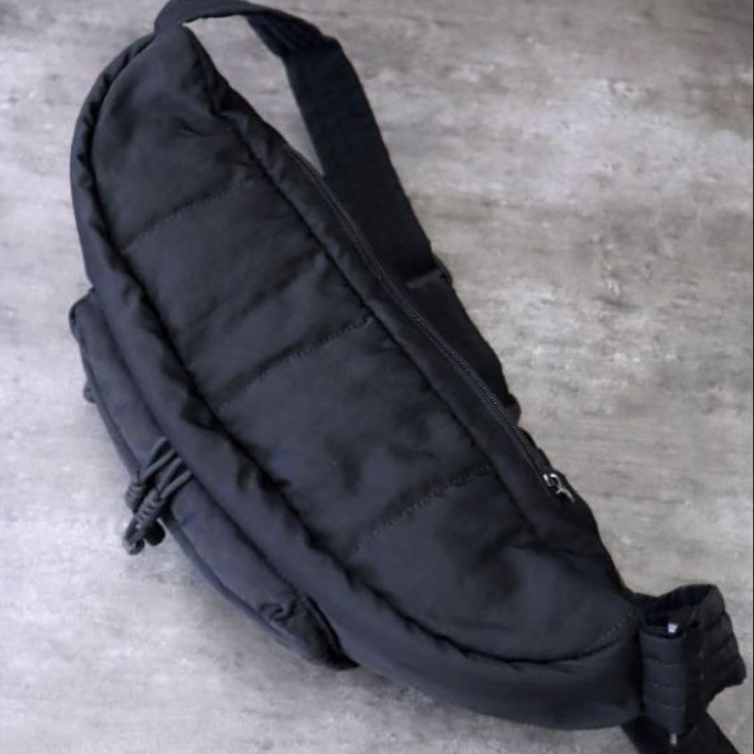 【新品 タグ付】GrandeGrace ボディーバッグ 軽量 大容量 ブラック