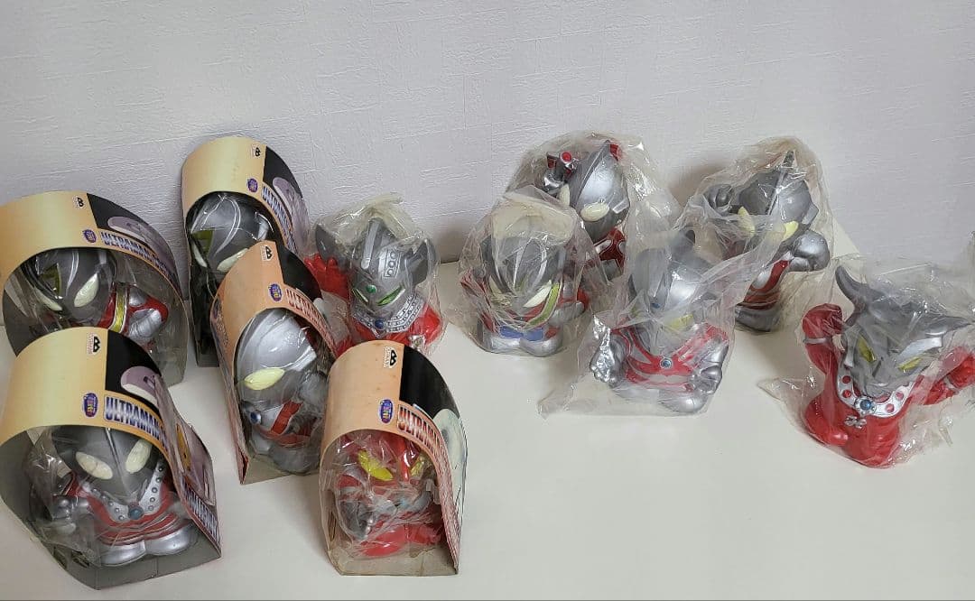 【レア物】11個セット ウルトラマン　ソフビ　貯金箱