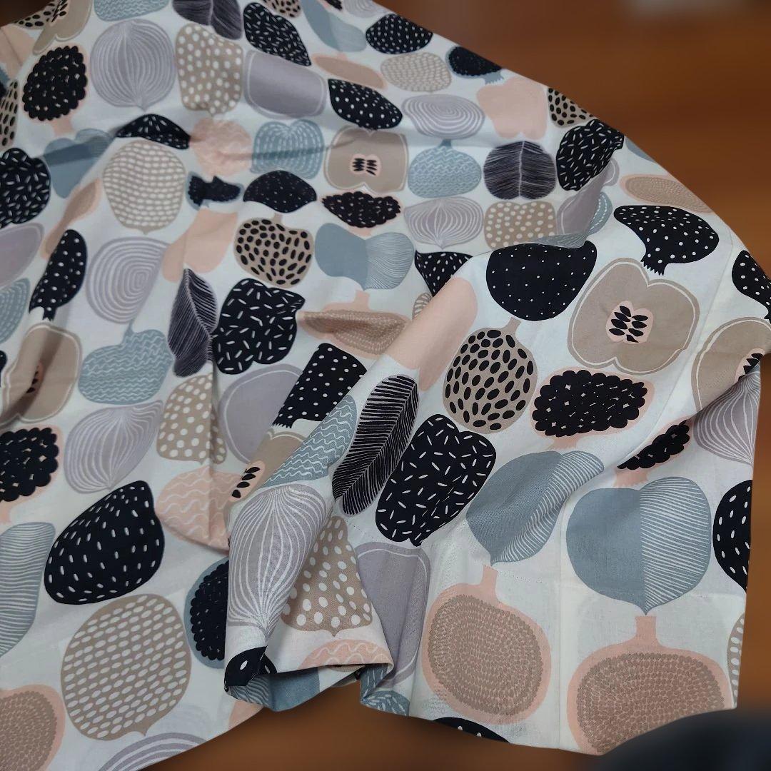 MARIMEKKO オーダーカーテン KOMPOTTI(現在、入荷まち)