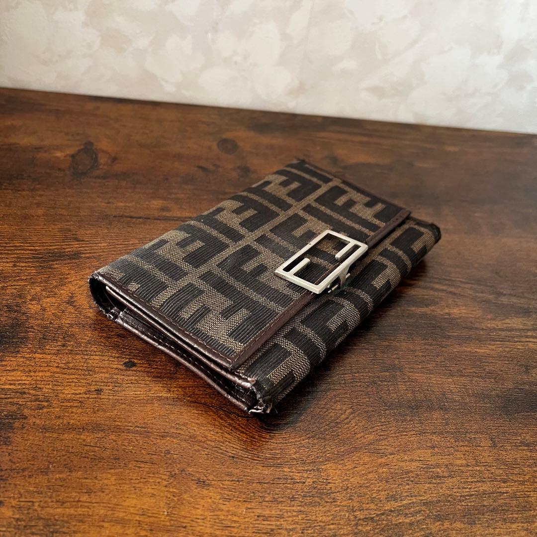 FENDI フェンディ ズッカ柄×レザー 三つ折り財布 ミニ財布
