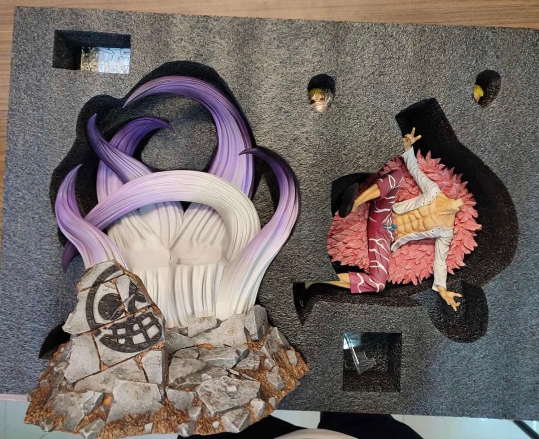 【ワンピース】ドフラミンゴ ガレージキットフィギュア ONE PIECE