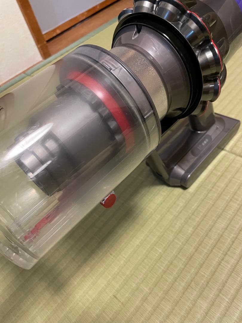 Dyson スティッククリーナー 本体 アタッチメント付き　ダイソン　sv12