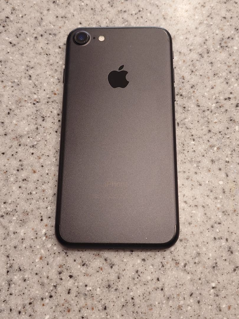 【新品品質/即発送】iPhone7 100% 128GB SIMフリー