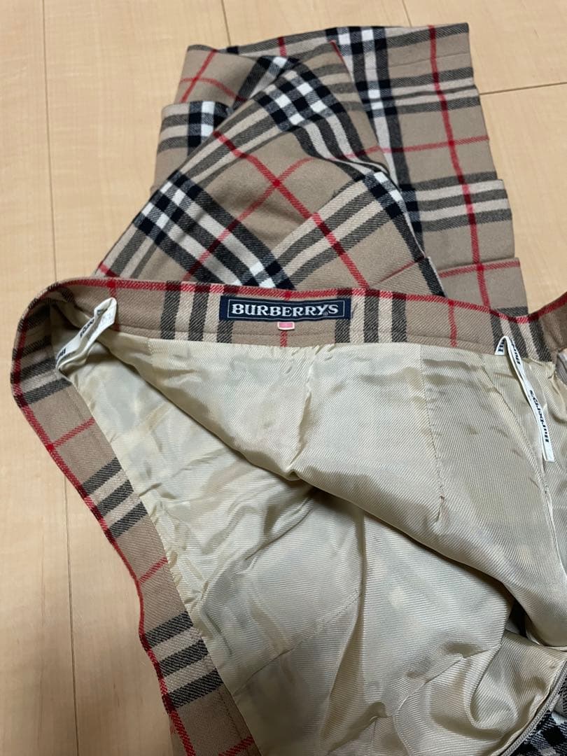 Burberry スカート　ノバチェック