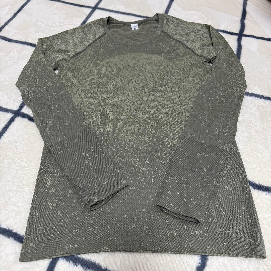 Lululemon 長袖ヨガウェア サイズ6 オリーブグリーン