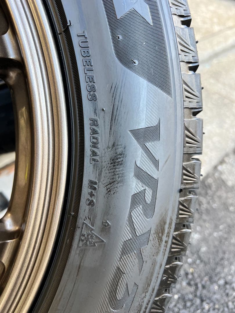 BLIZZAK 235/50R18 スタッドレスタイヤ ホイール　 4本セット