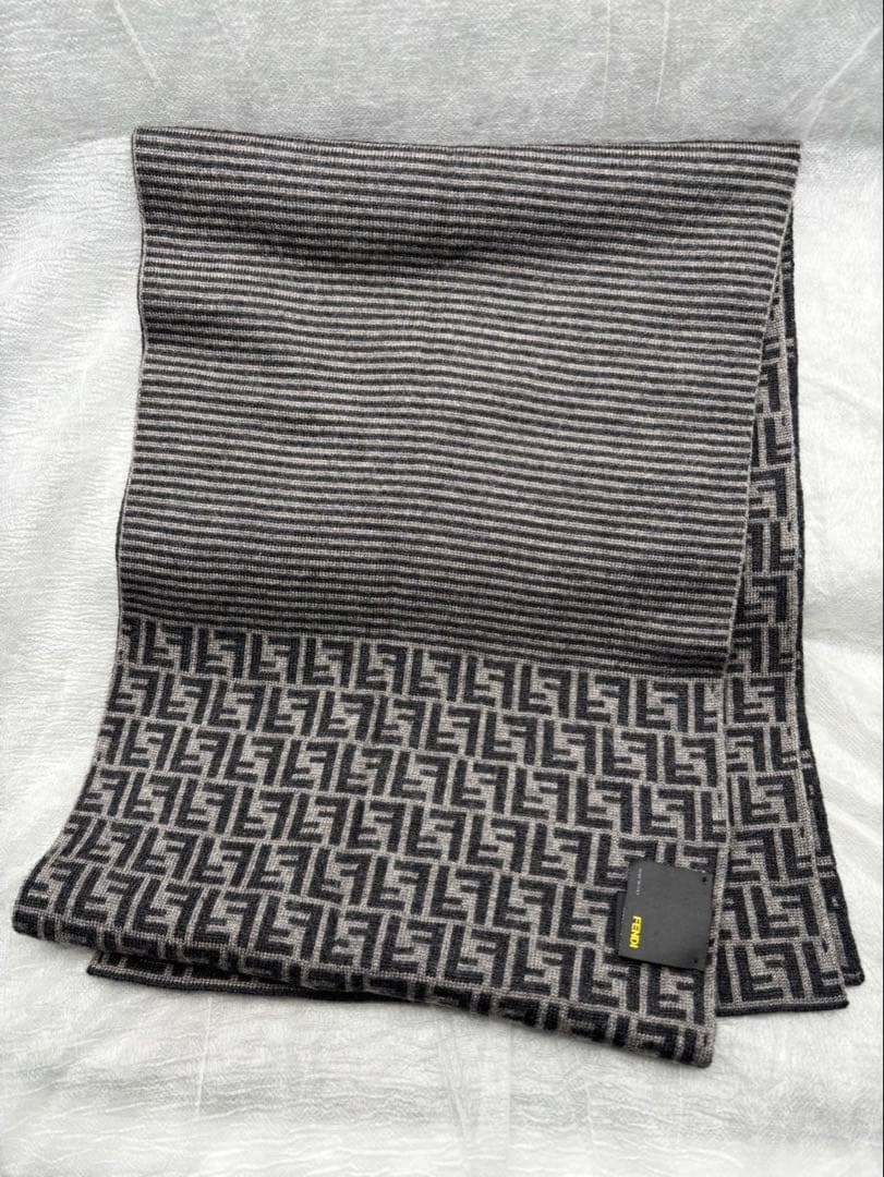 FENDI フェンディ ズッカ　ウールマフラー　タグ付き