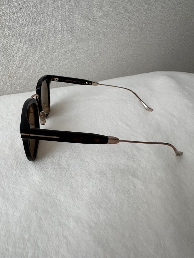 美品　TOM FORD サングラス　箱付き