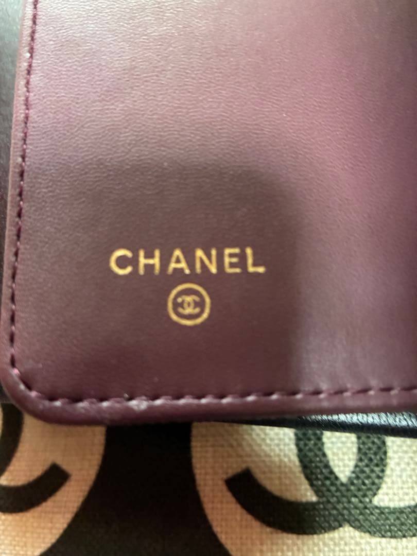 ゆぅ『未使用』CHANELキルティング２つ折り財布