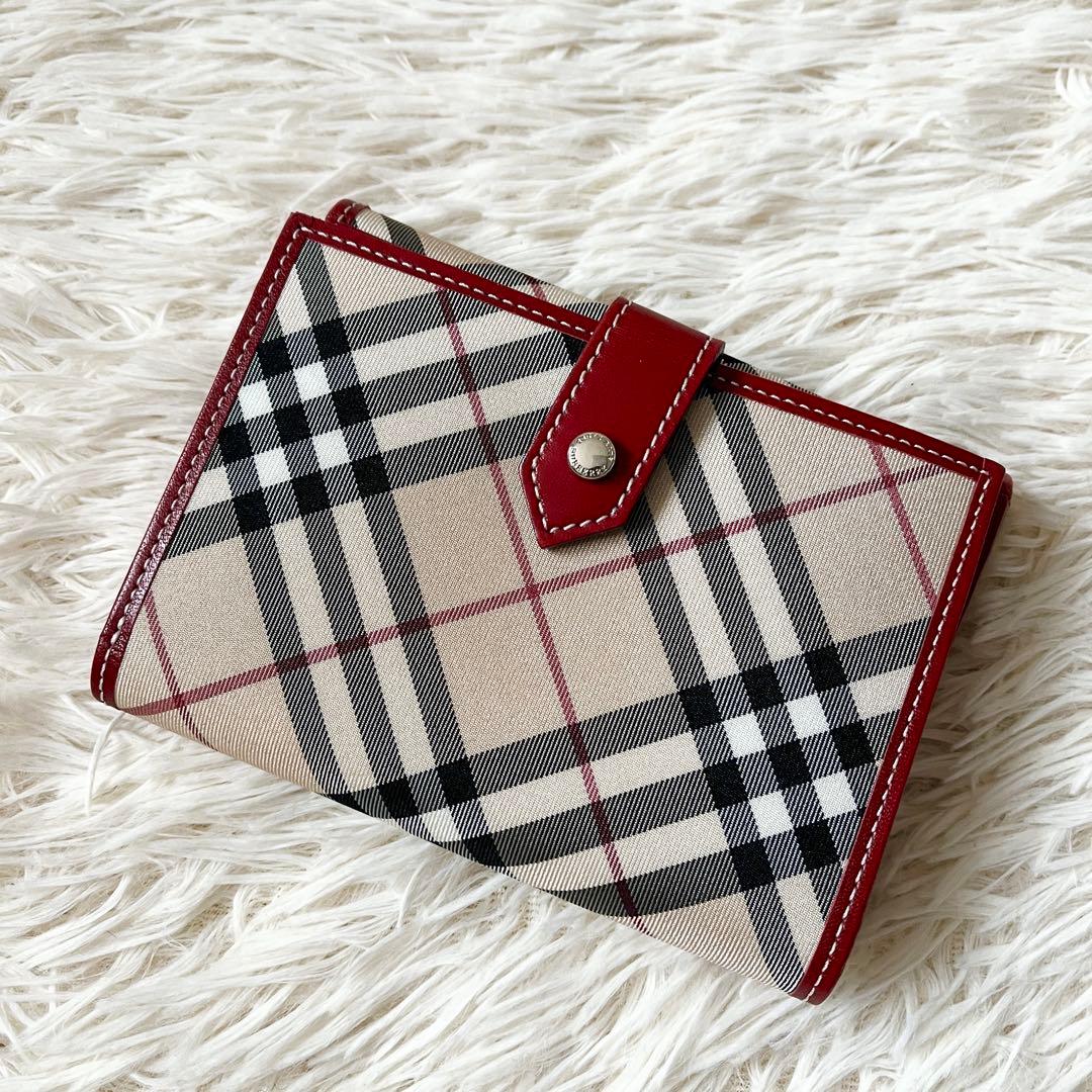 新品✨バーバリーブルーレーベル　ノバチェック　二つ折り財布　ベージュ　レッド