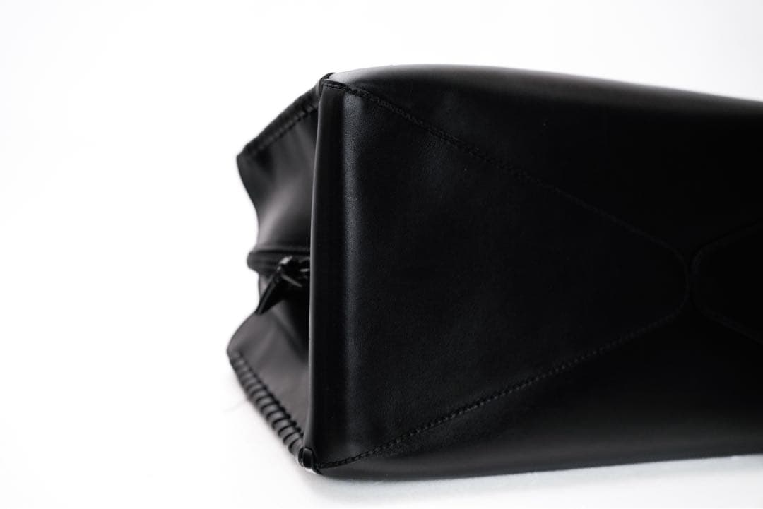 バッグ Rare GUCCI Leather Wood Handle Tote Bag
