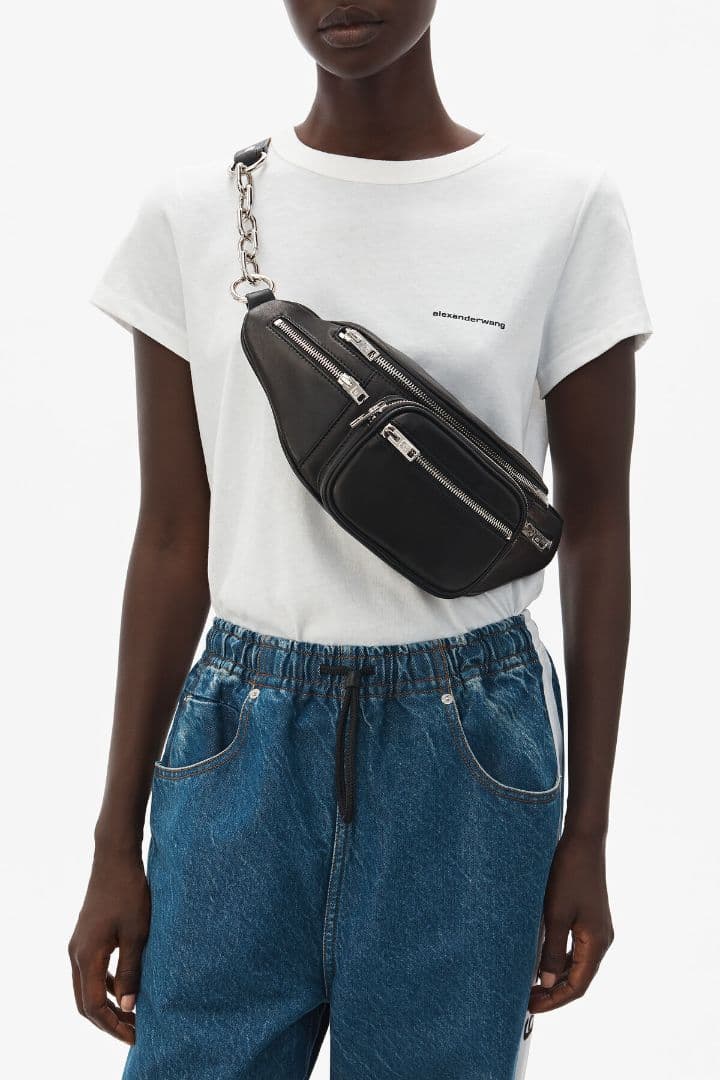 【alexanderwang】レザーボディバッグ