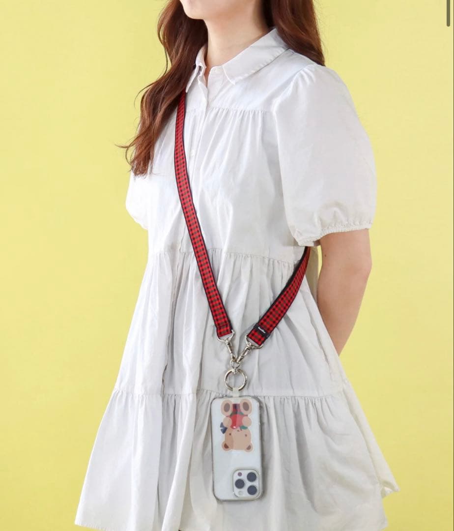 z*u様 【美品】familiar スマホショルダーストラップ RED