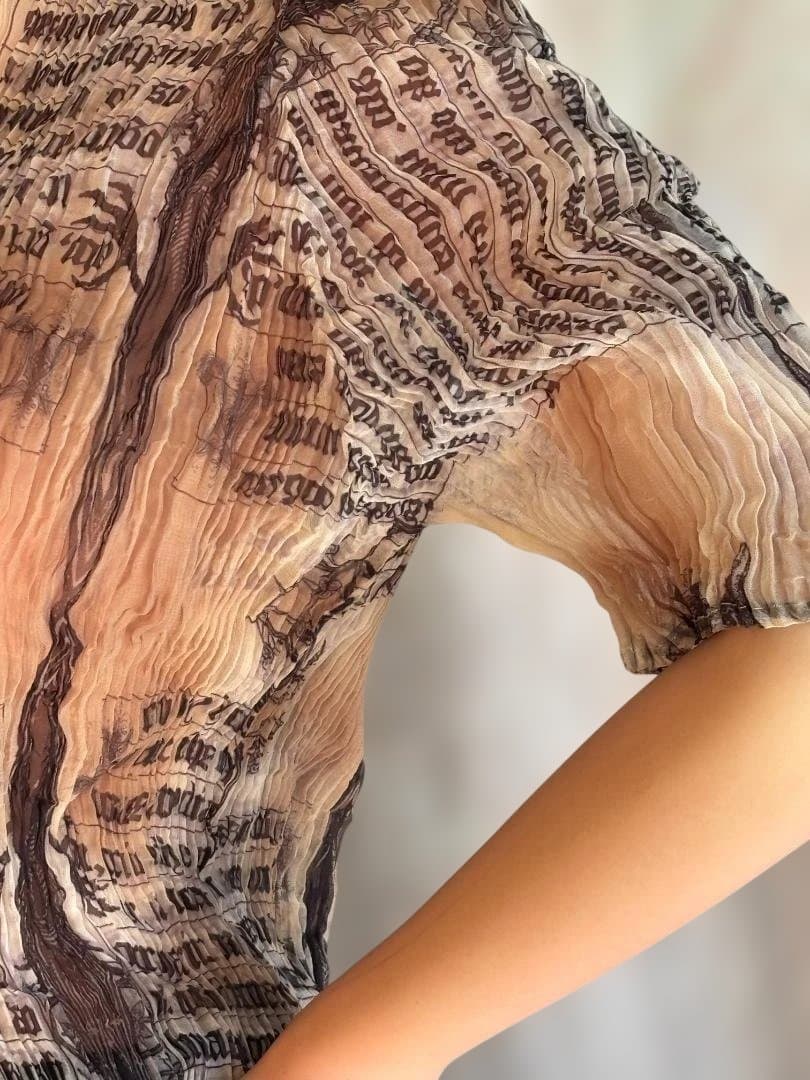 [希少] ISSEY MIYAKE アートプリントプリーツ 半袖ハイネック M