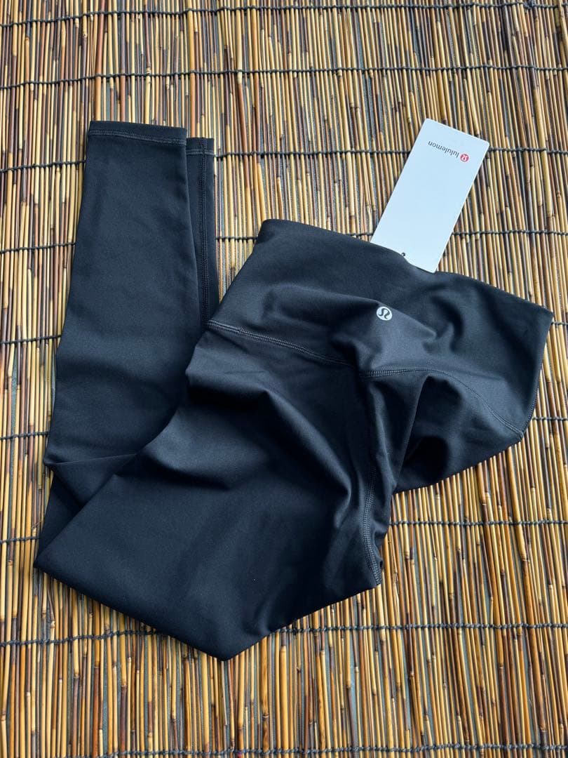 Lululemon 黒 ハイウエスト ヨガパンツ