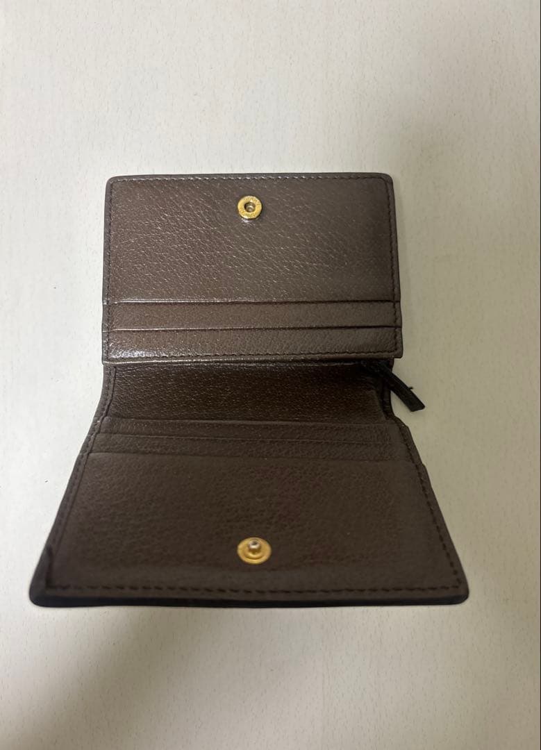 Gucci 二つ折り財布 【早く売りたいので値下げ可能です！】