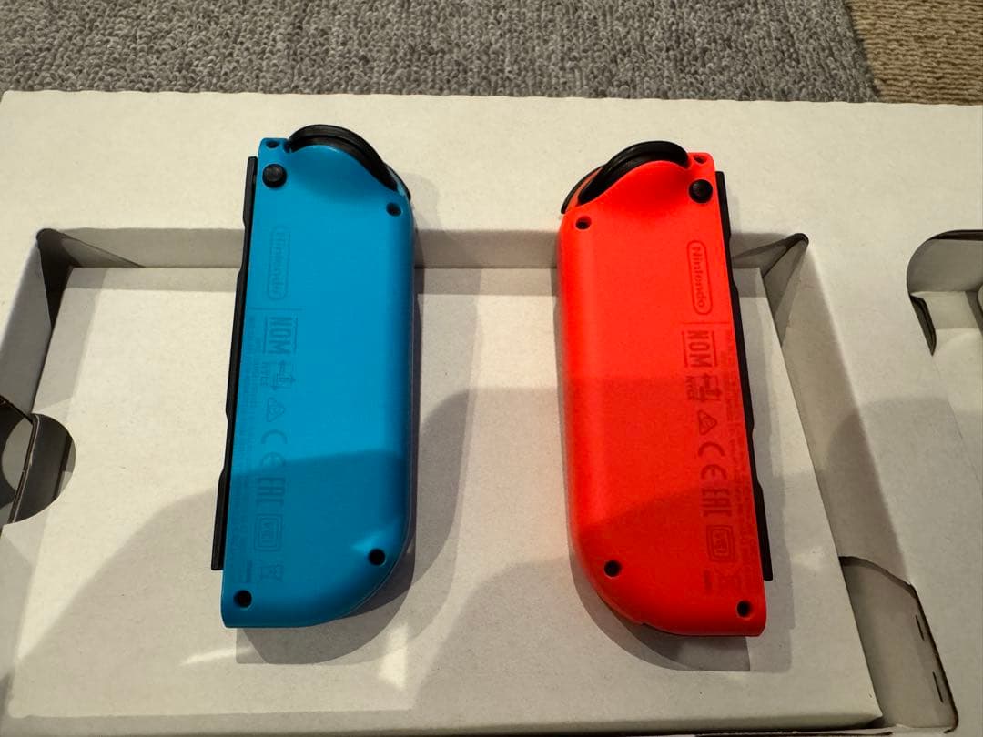 ［美品］Nintendo Switch 本体 (箱、付属品付き)