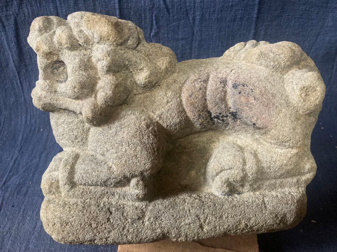 狛犬の石彫刻 江戸時代中期　コマイヌ