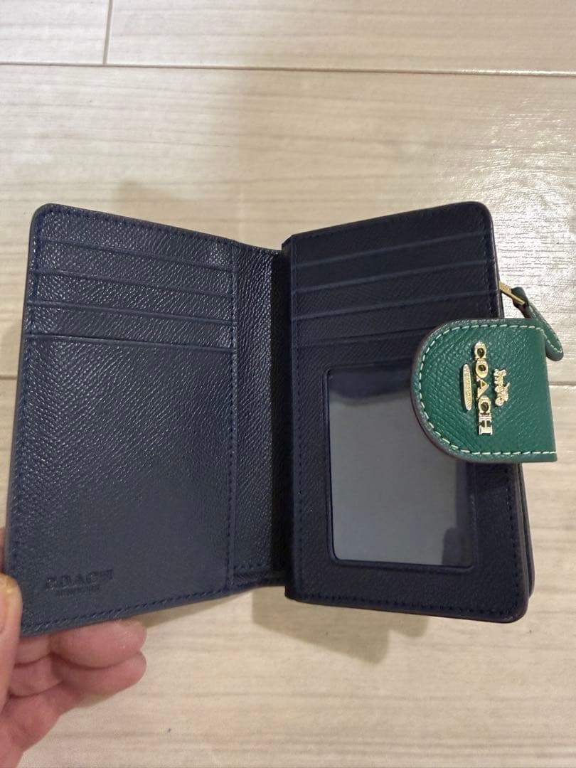 COACH グリーン 二つ折り財布