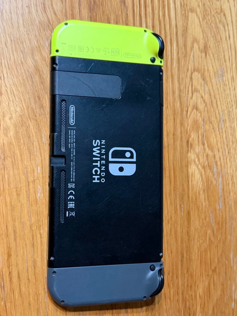 Nintendo Switch 本体・カバー + カセット4+カセットケース4