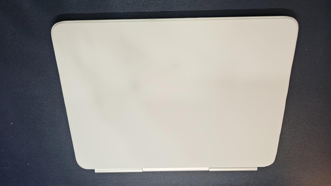 【美品】Apple iPad Air M3 + Magic Keyboard