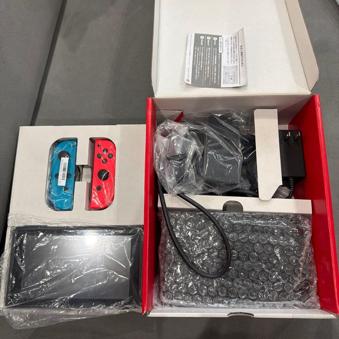 【付属品完備】Nintendo Switch 本体　Joy-Con2種付属