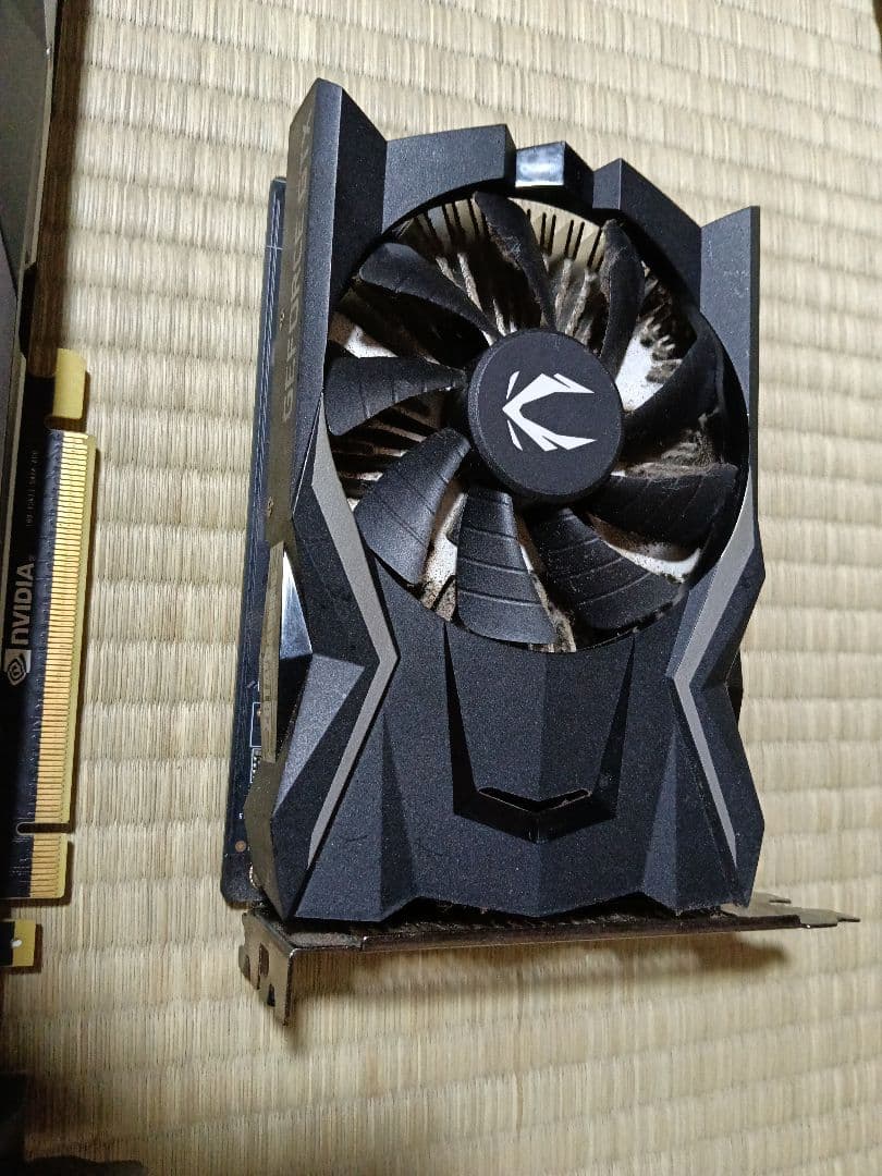 ZOTAC GTX1650とGTX 1080 Foudes Edition