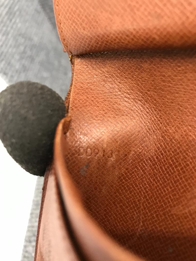 LOUIS VUITTON　二つ折り財布　がま口　モノグラム　328