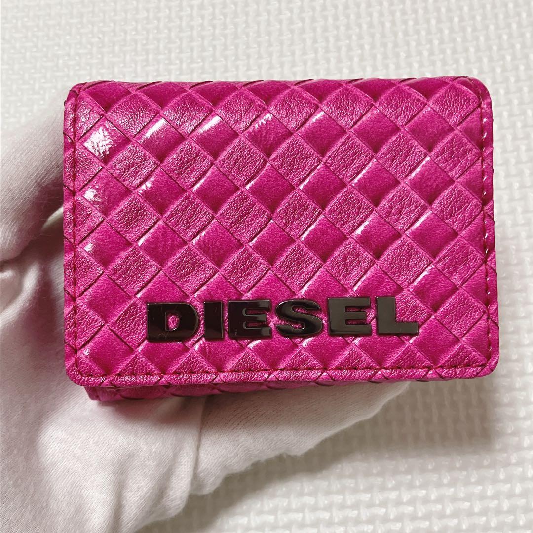 未使用　DIESELディーゼル　三つ折り財布　ピンク　イントレチャート　ミニ財布