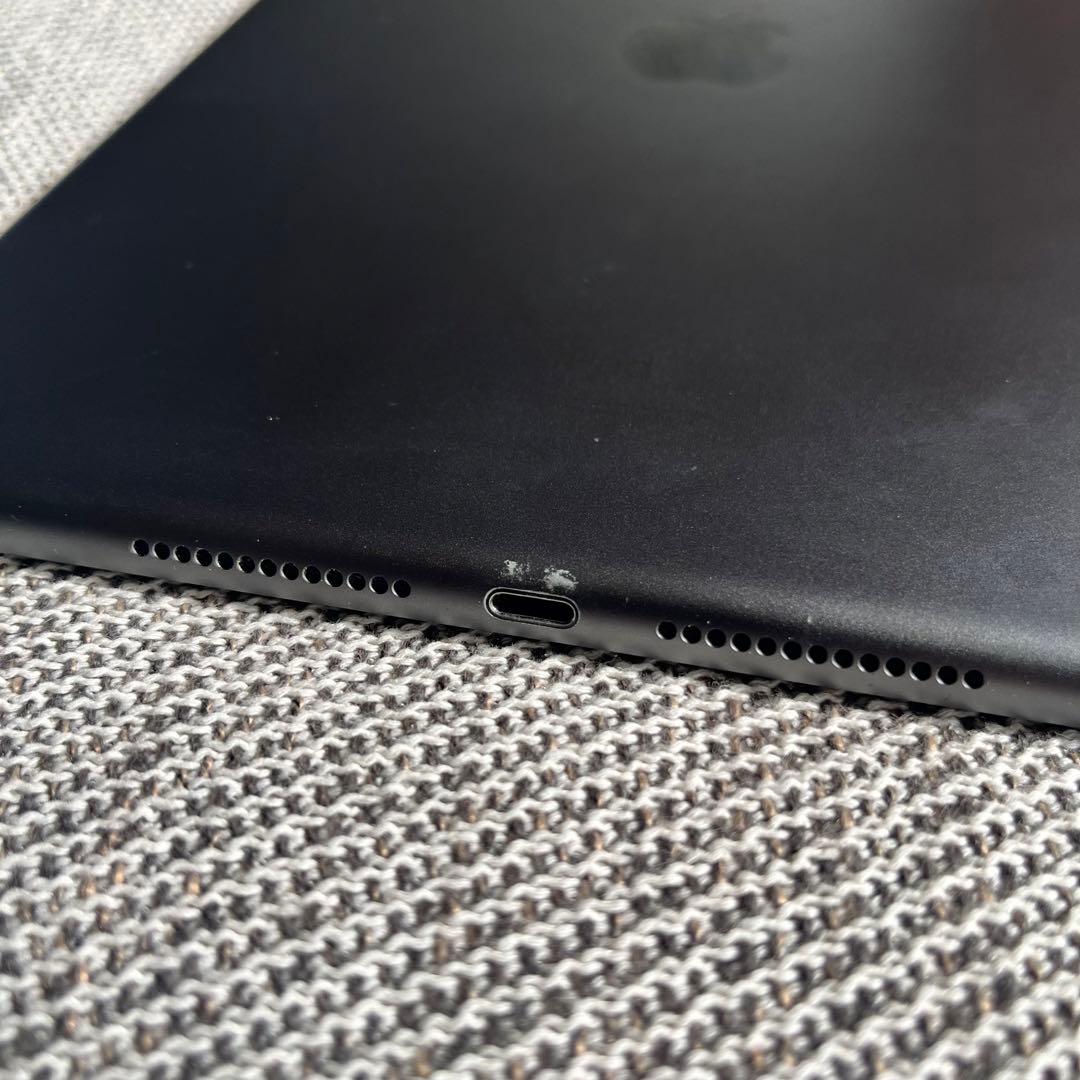 Apple iPad 本体 第9世代　スペースグレイ