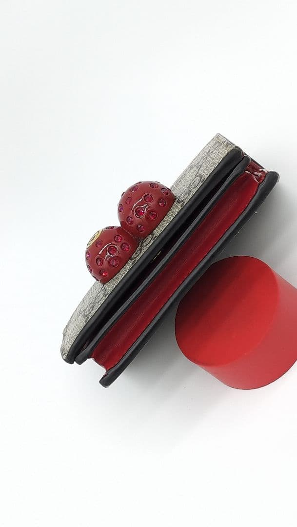 （美品）GUCCI 二つ折り財布GGスプリームベージュハイビスカスレッド箱袋付き