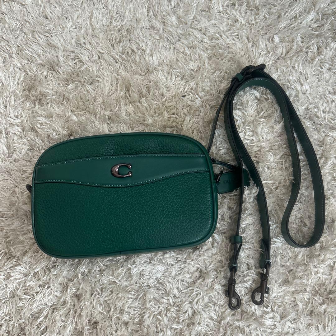 COACH グリーンレザー ボディバッグ