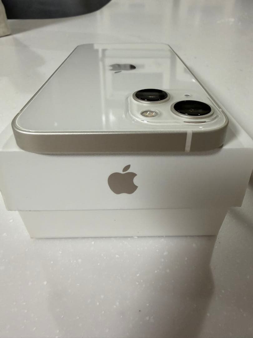 iPhone 13 ホワイト 128GB 本体　美品