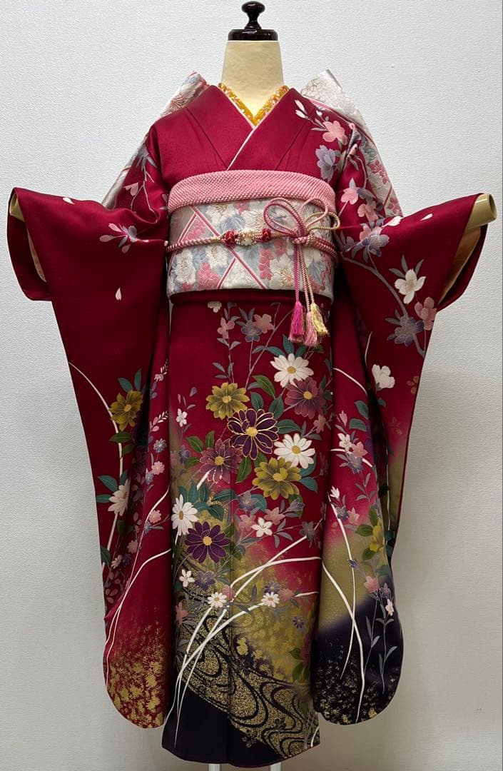 振り袖　フルセット　長襦袢付　草花　赤　金彩加工　刺繍入り　成人式　806
