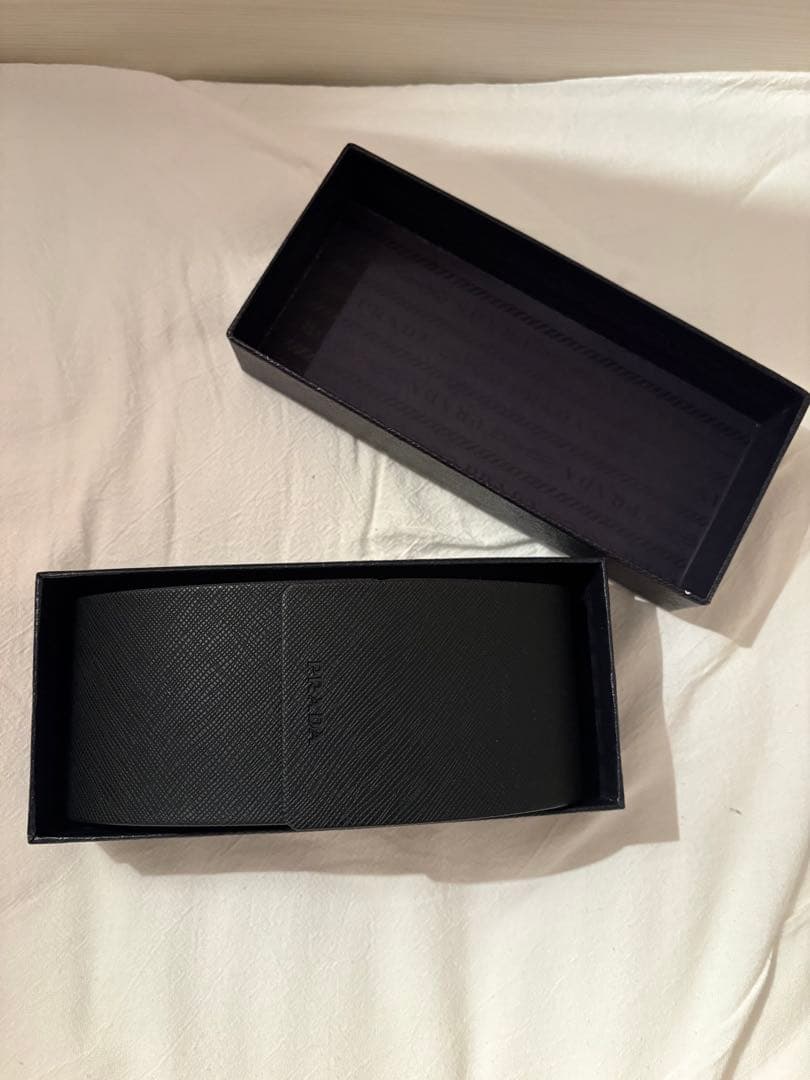 【クリーム】PRADA サングラス