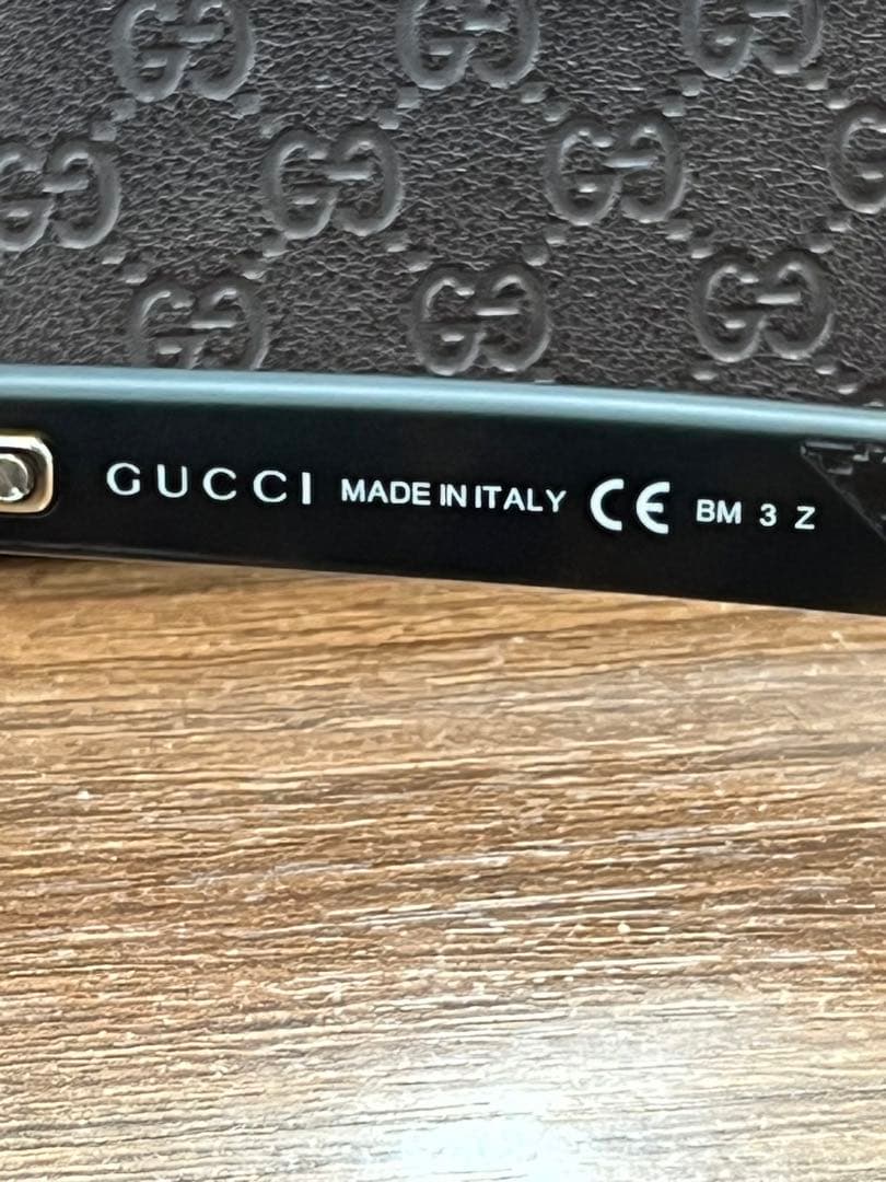 ほぼ未使用　GUCCI ブラウンサングラスブラウンレンズ ケース付き