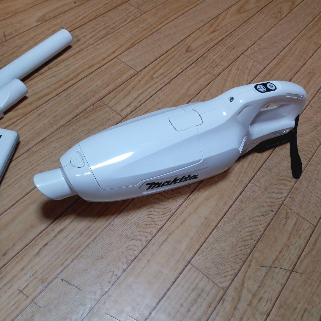 マキタ10.8V充電式クリーナ CL107FD純正バッテリー付