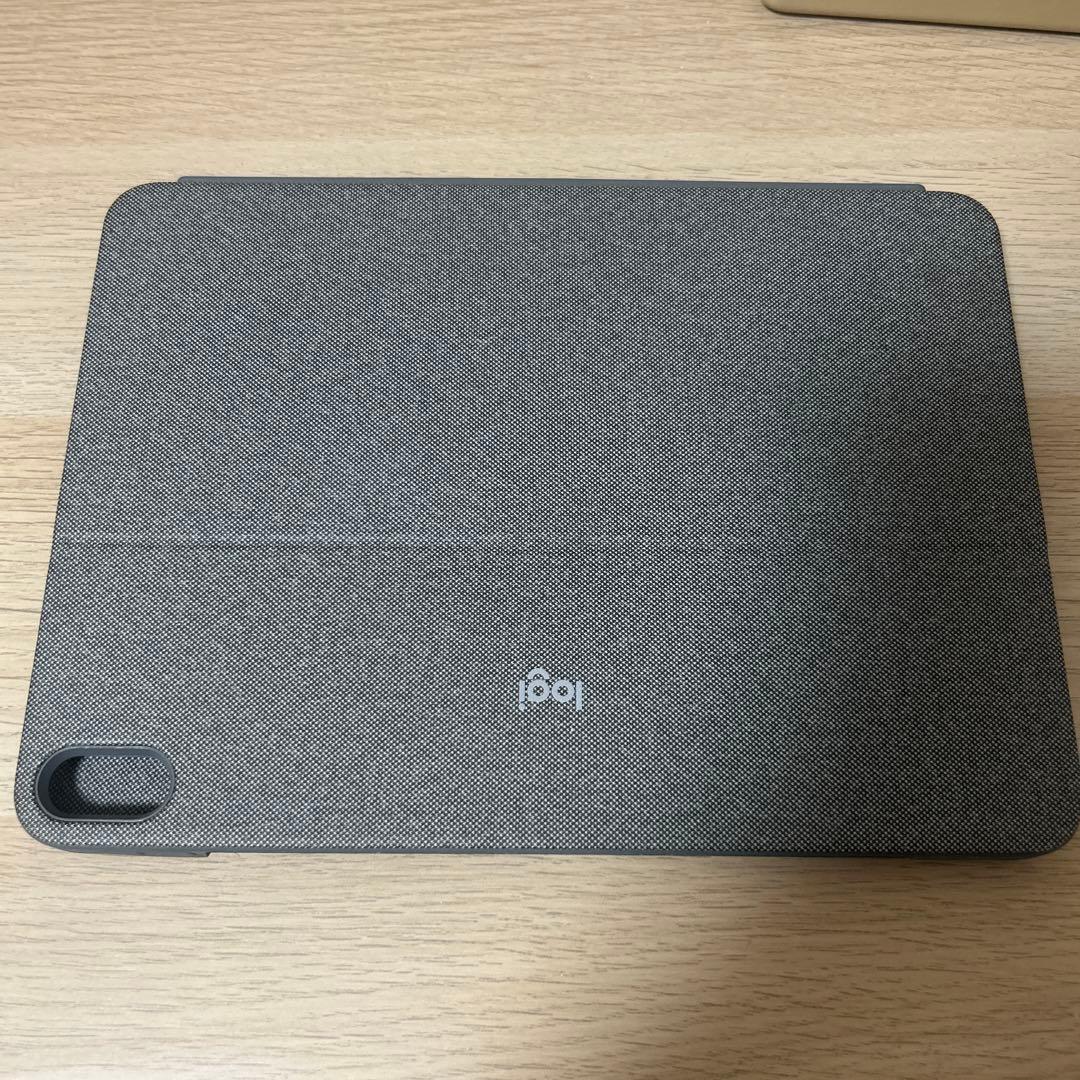 Logitech iPad キーボードケース トラックパッド付き