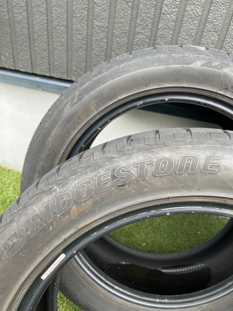 ②【送料無料、2本】235/50R18 ブリヂストン　LUFTRV