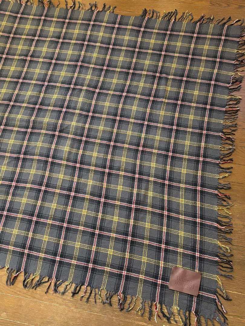 美品 vivienne westwood 大判ストール チェック柄 革タグ
