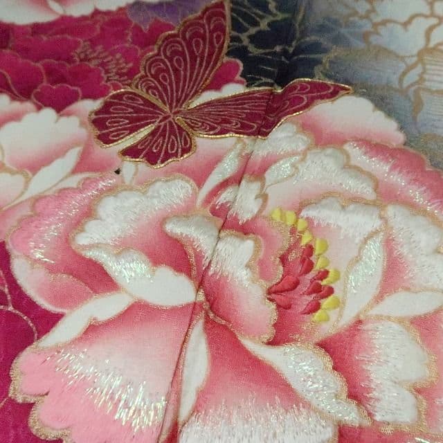 ぽよん☆☆☆✾ｍ2048＊美品 正絹 金駒刺繡 蝶 トール 振袖3点セット